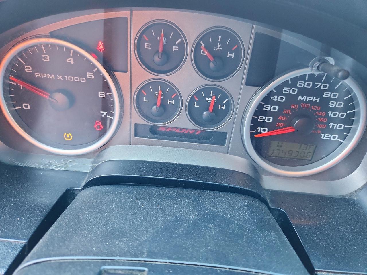 2007 Ford F150 Black vin: 1FTPX12V87KC13401