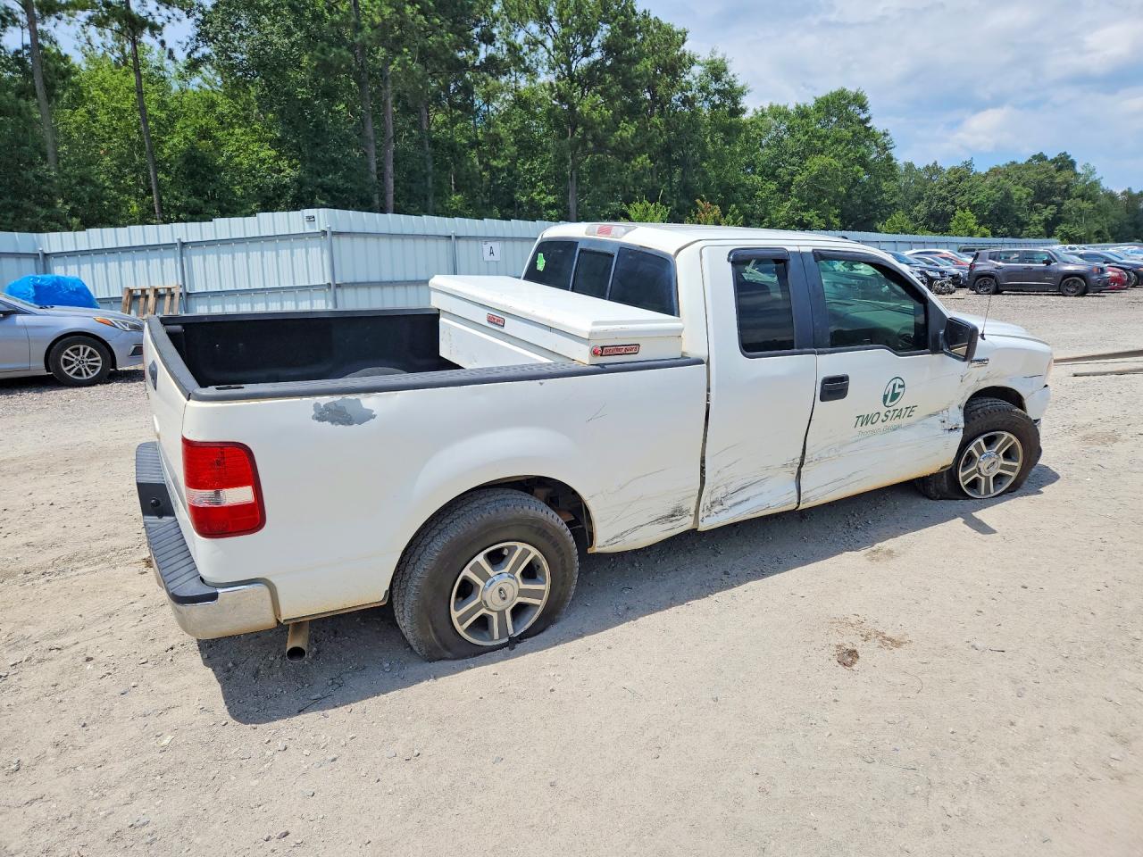 2008 Ford F150 White vin: 1FTPX12V98FA52731