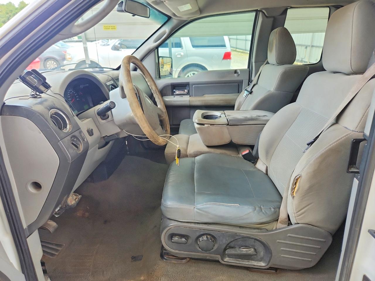 2008 Ford F150 White vin: 1FTPX12V98FA52731