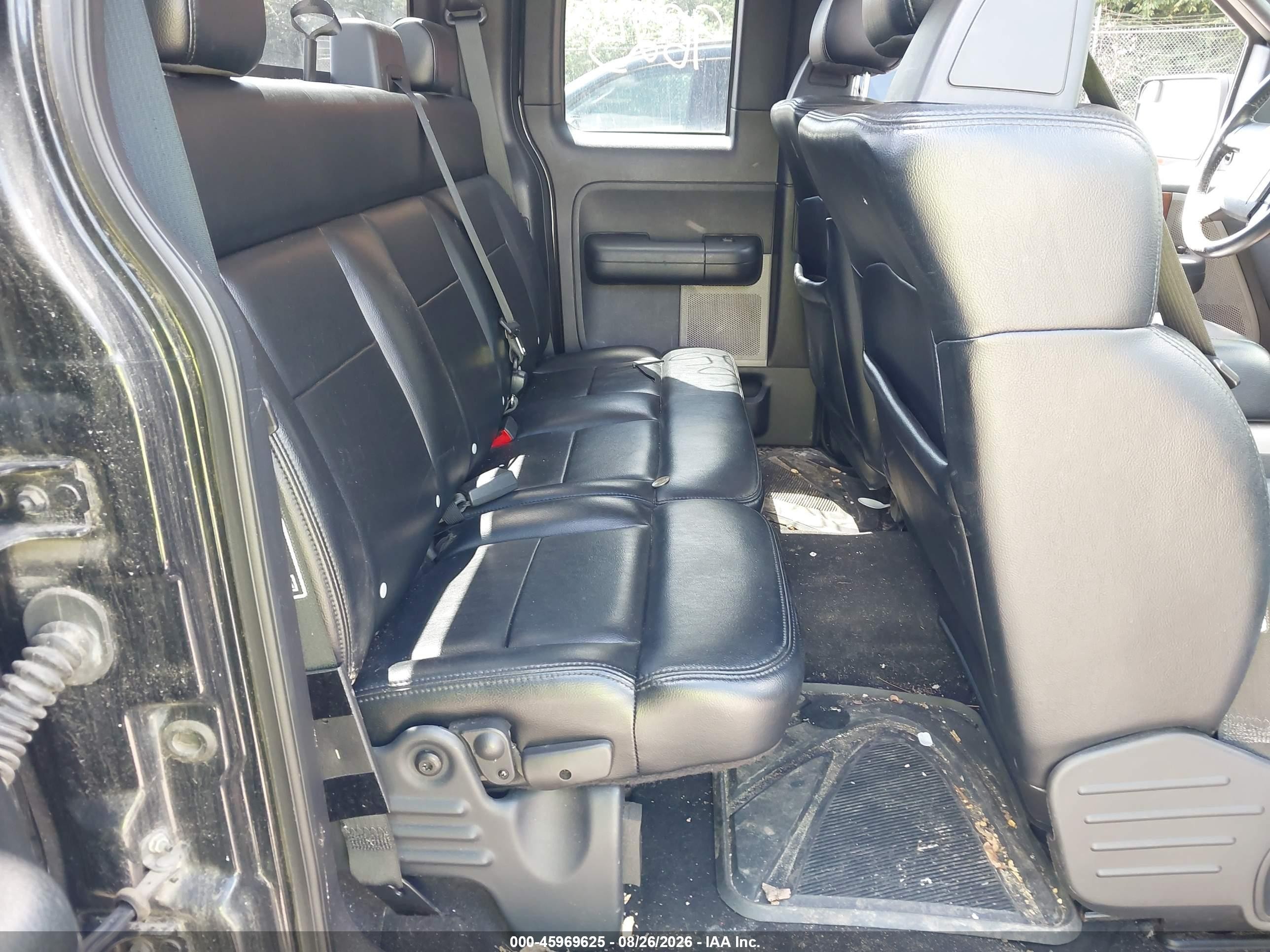 2004 Ford F150   Black vin: 1FTPX14504NA61928