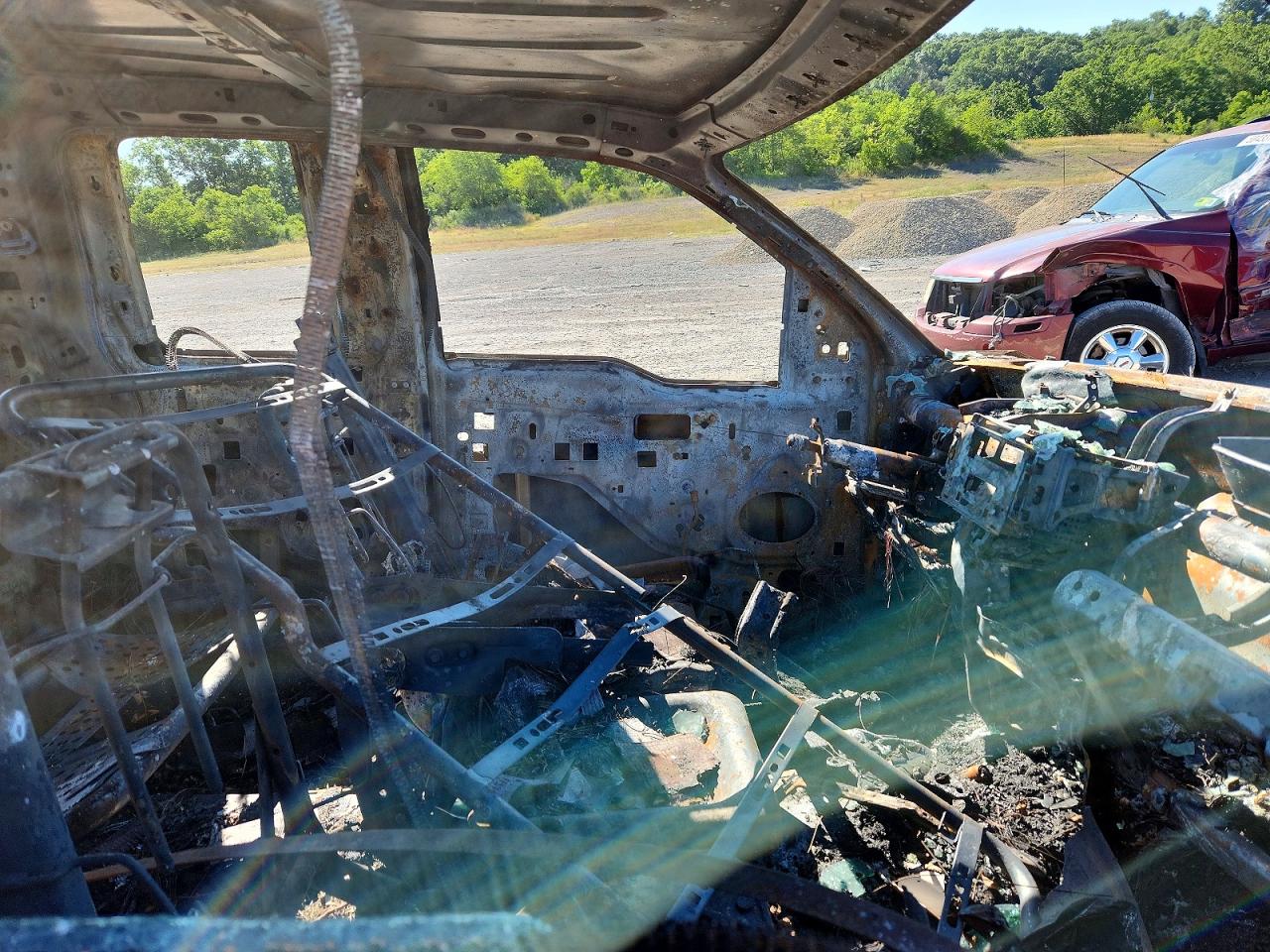 2004 Ford F150 Burn vin: 1FTPX14504NC73437