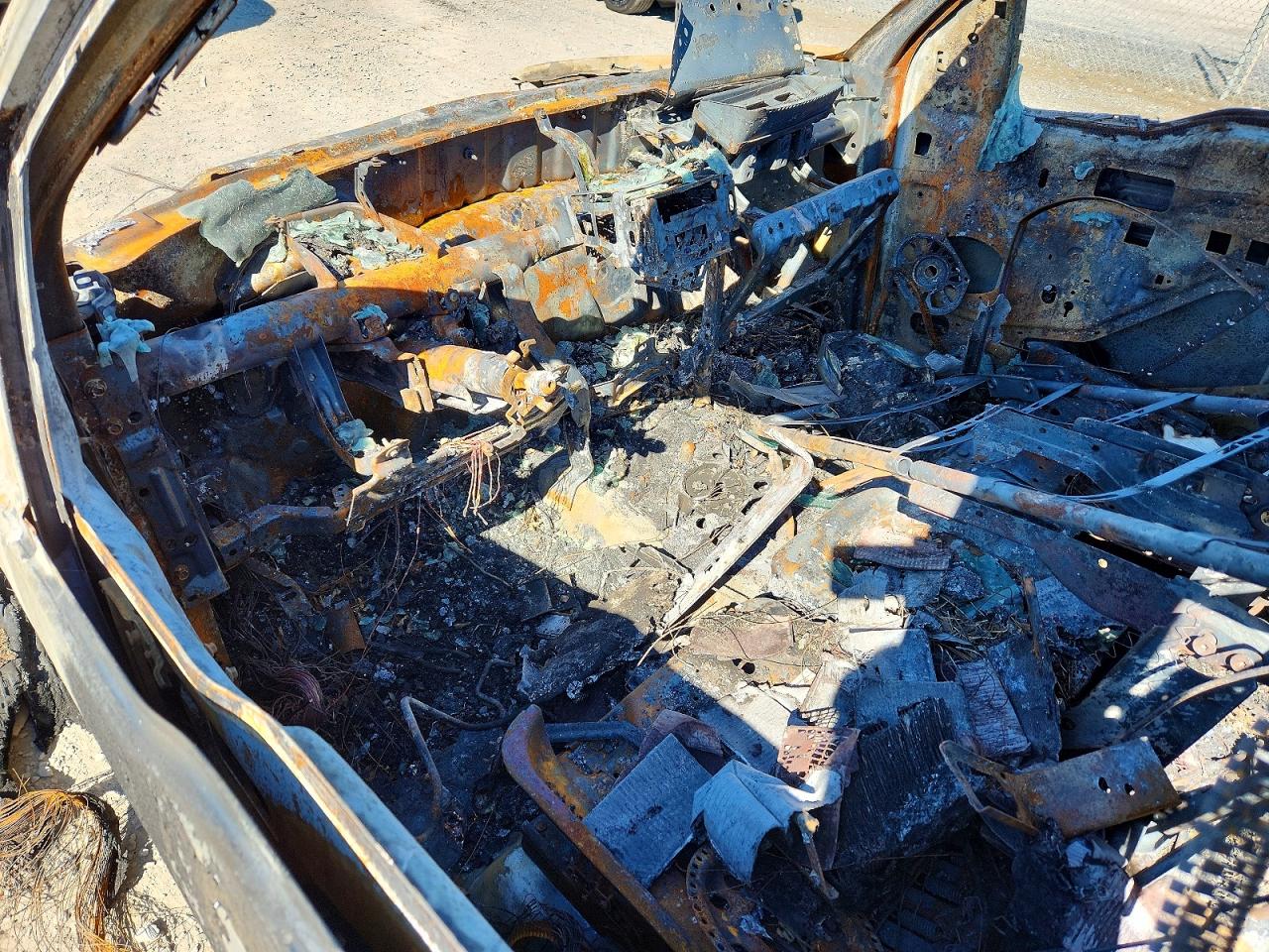2004 Ford F150 Burn vin: 1FTPX14504NC73437