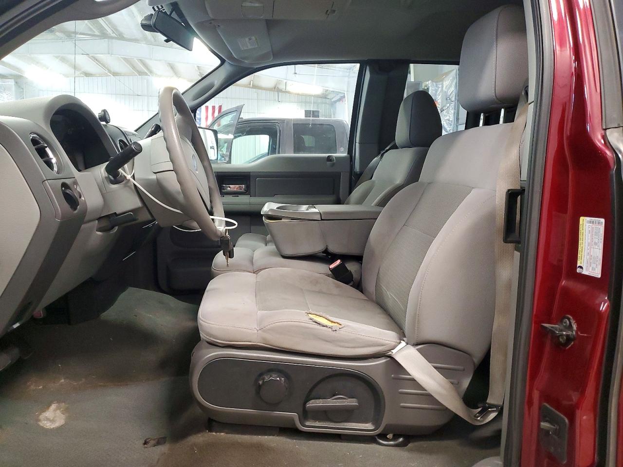 2005 Ford F150 Burgundy vin: 1FTPX14505FA22994