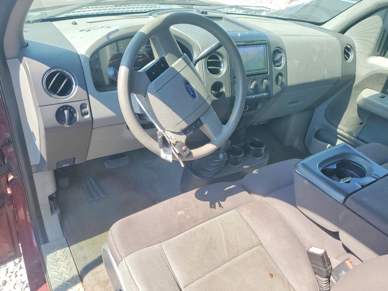 2004 Ford F150 Maroon vin: 1FTPX14514NB75923