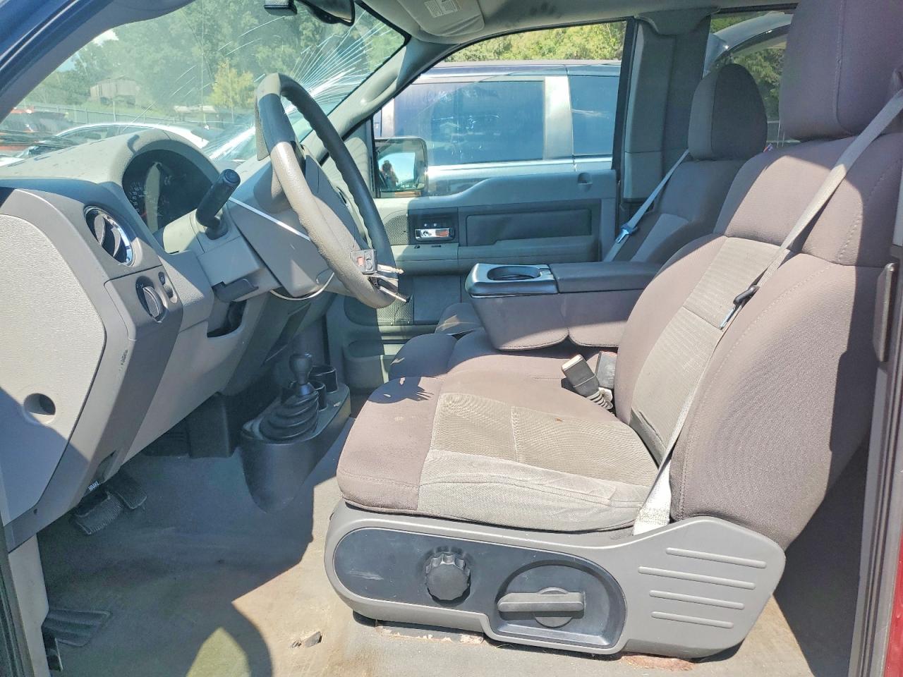 2004 Ford F150 Maroon vin: 1FTPX14514NB75923