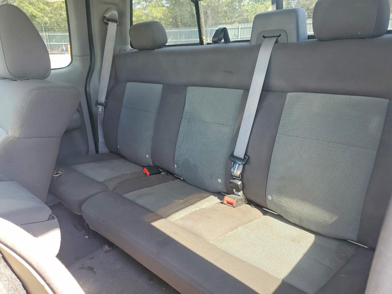 2004 Ford F150 Maroon vin: 1FTPX14514NB75923