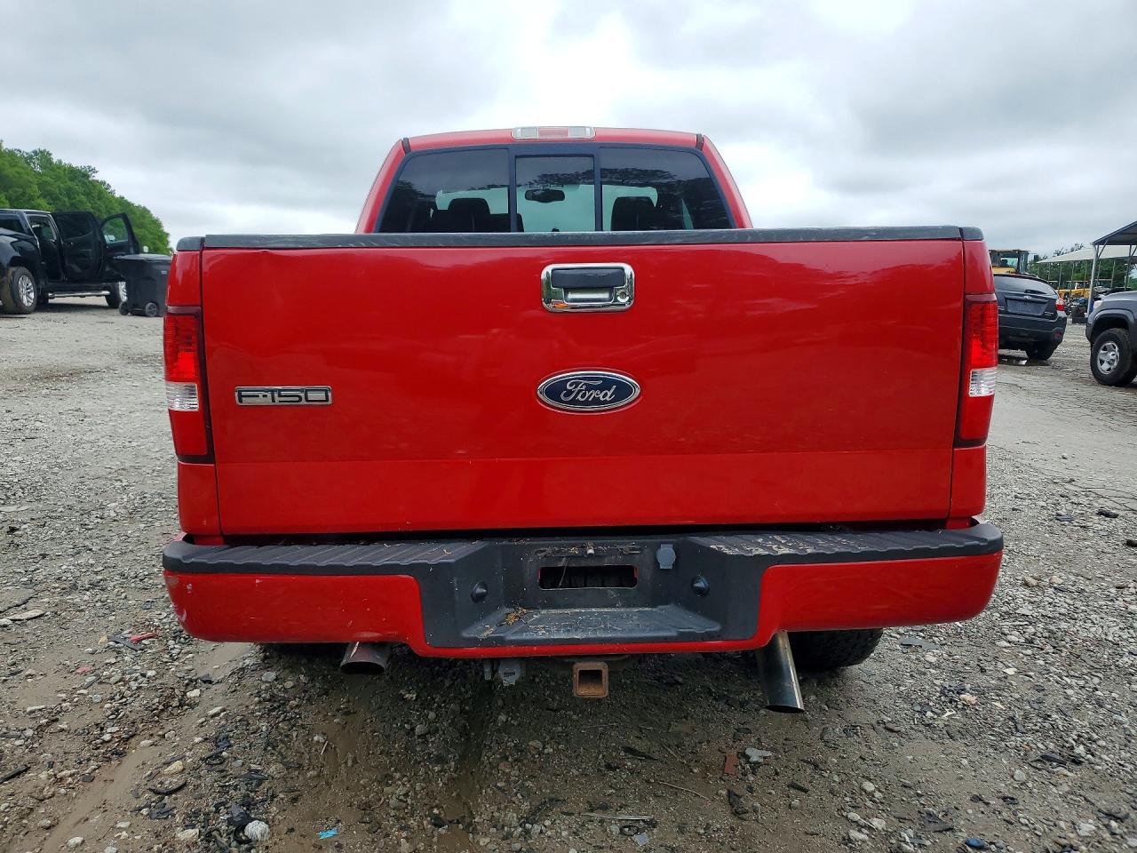 2005 Ford F150 Red vin: 1FTPX14515NA08334