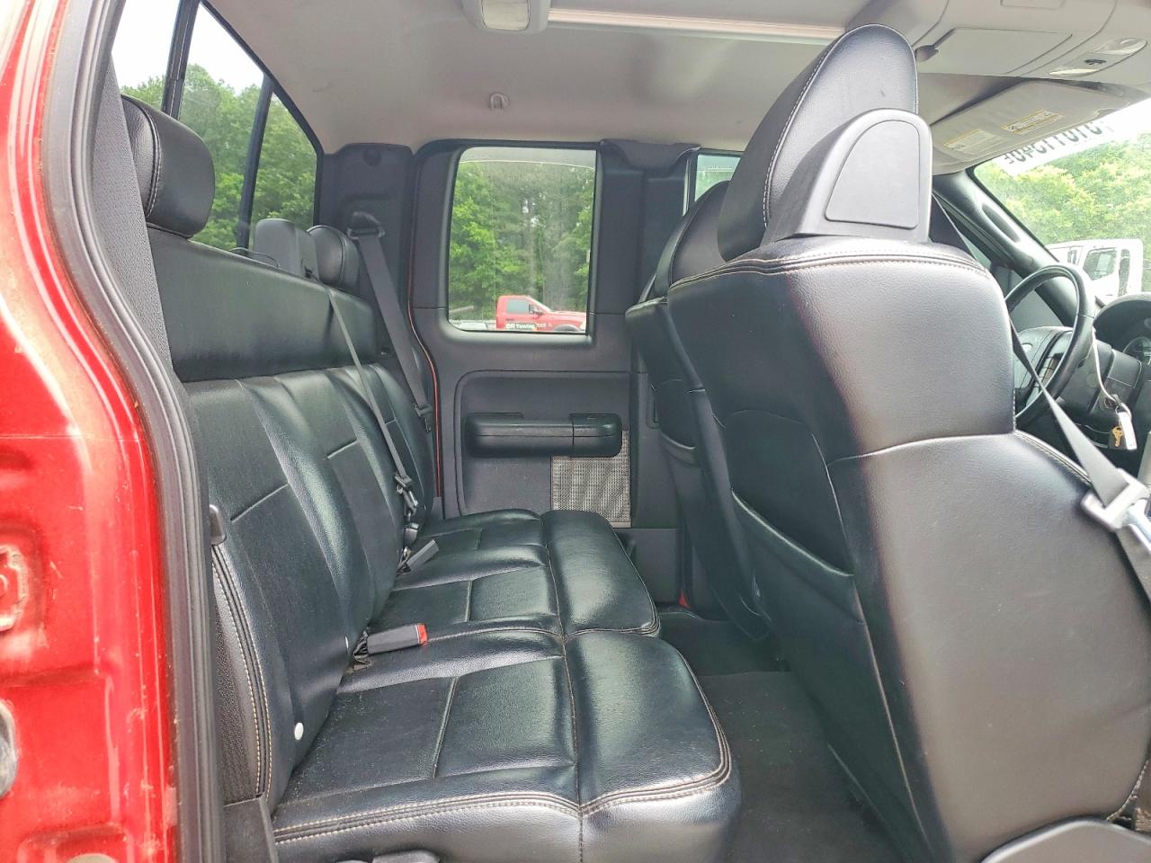 2005 Ford F150 Red vin: 1FTPX14515NA08334