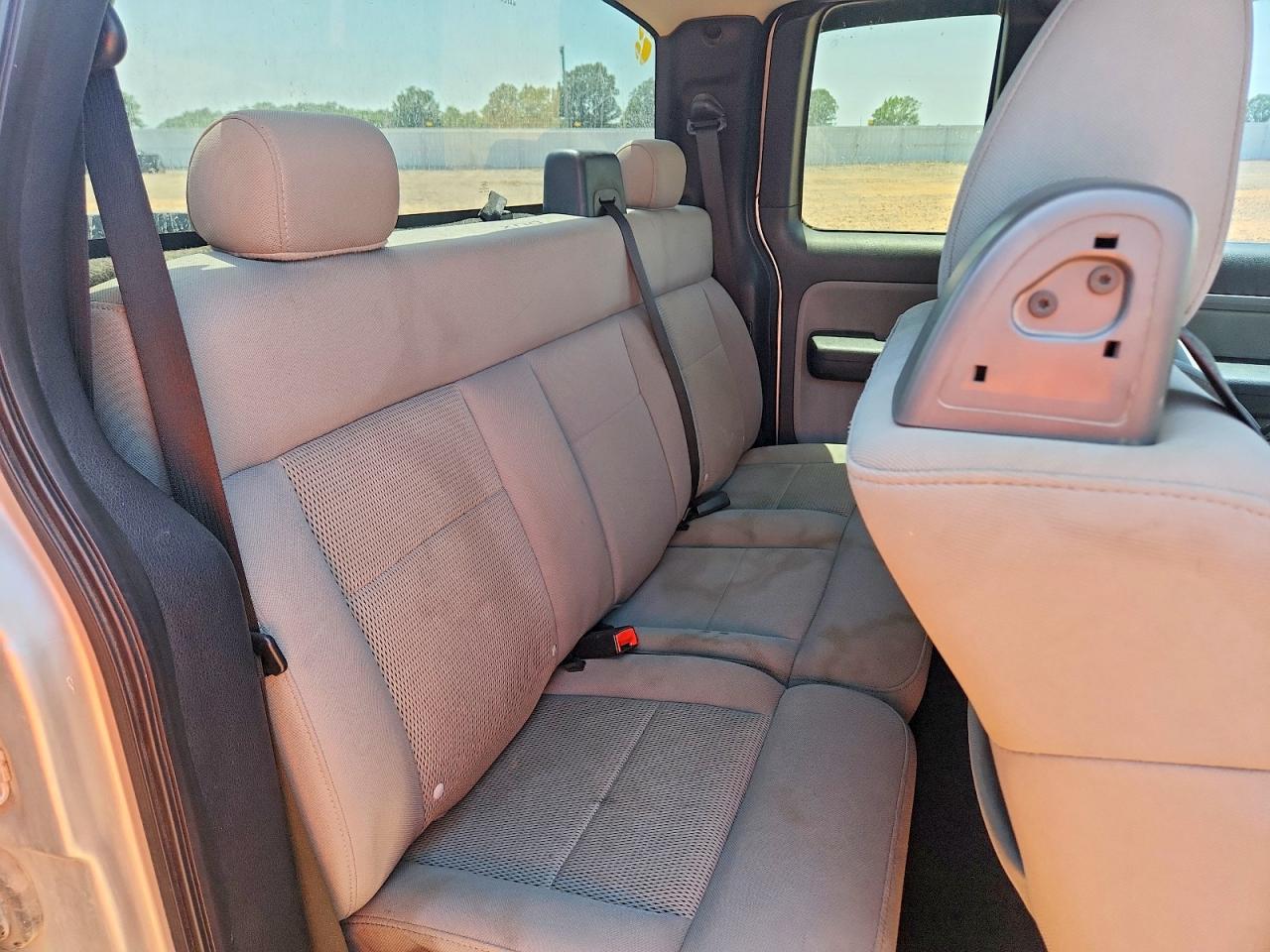 2006 Ford F150 Silver vin: 1FTPX14516FA38123