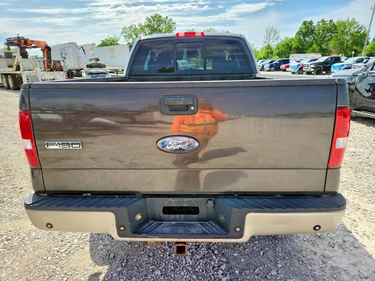 2007 Ford F150 Two Tone vin: 1FTPX14517KC99809