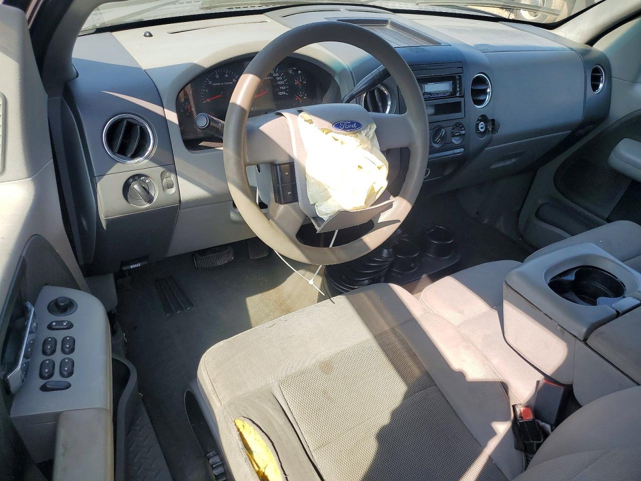 2004 Ford F150 Серебряный vin: 1FTPX14524NC33764