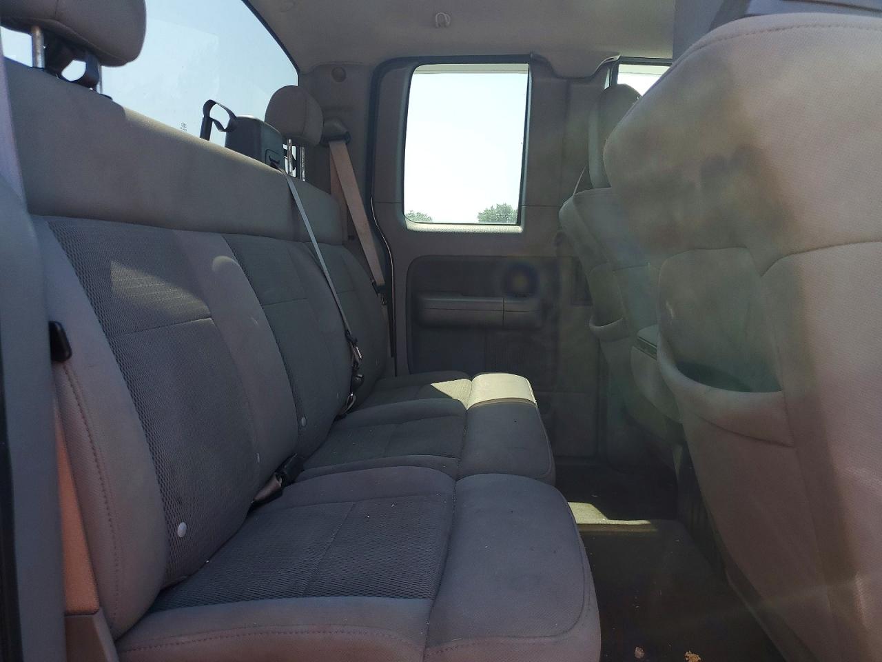 2004 Ford F150 Серебряный vin: 1FTPX14524NC33764