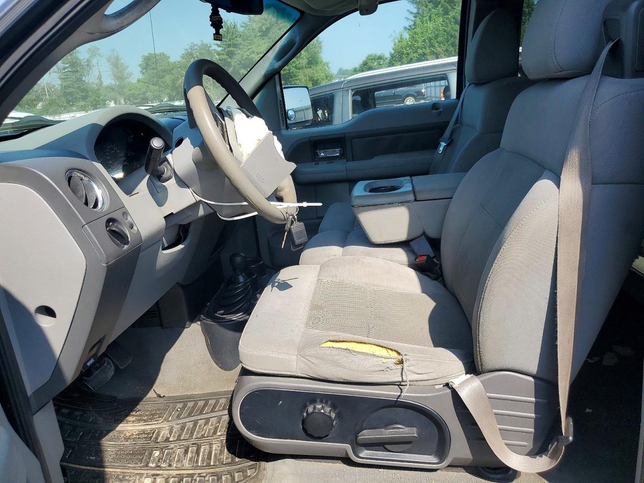 2004 Ford F150 Серебряный vin: 1FTPX14524NC33764