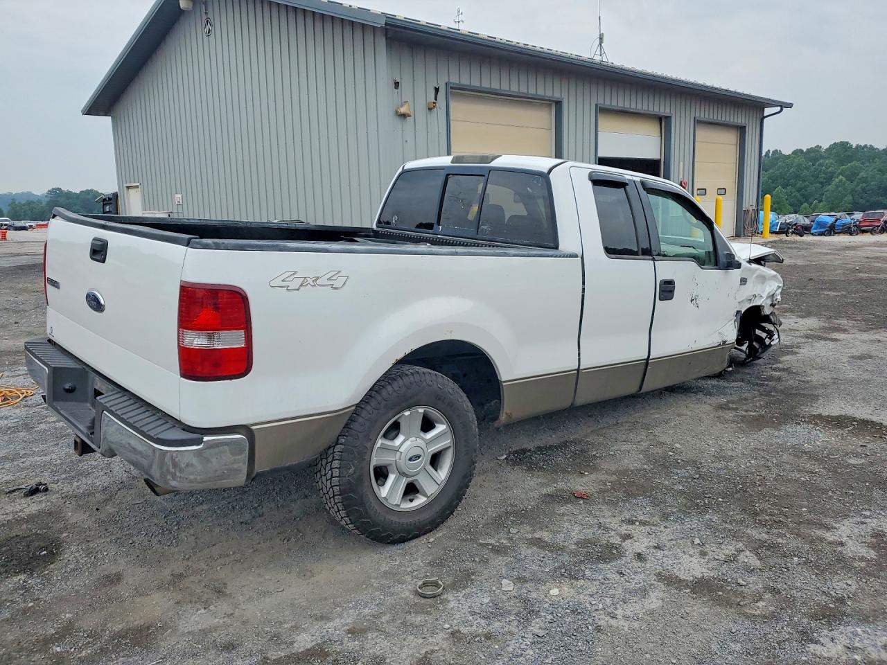 2004 Ford F150 White vin: 1FTPX14524NC71849