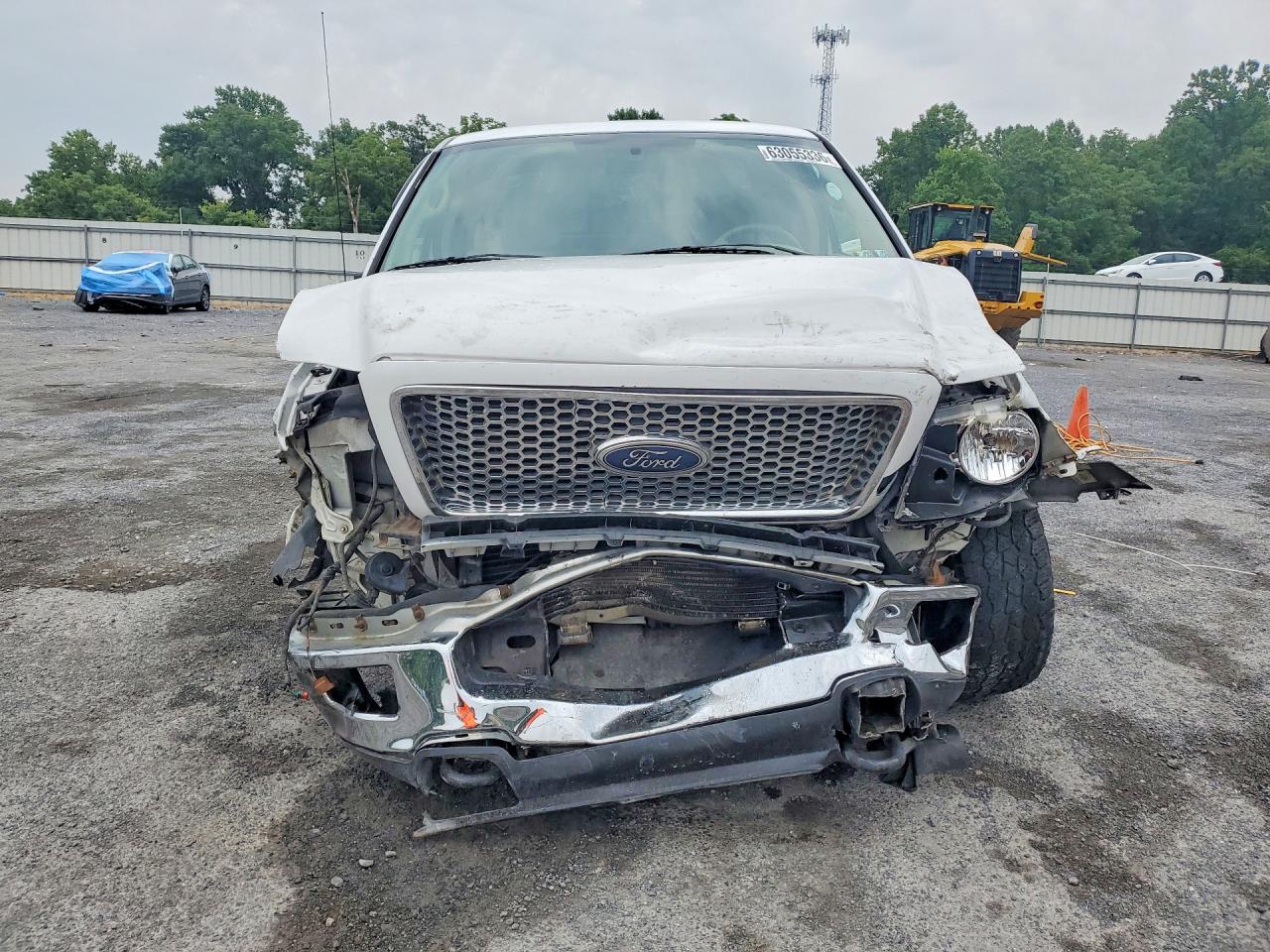 2004 Ford F150 White vin: 1FTPX14524NC71849
