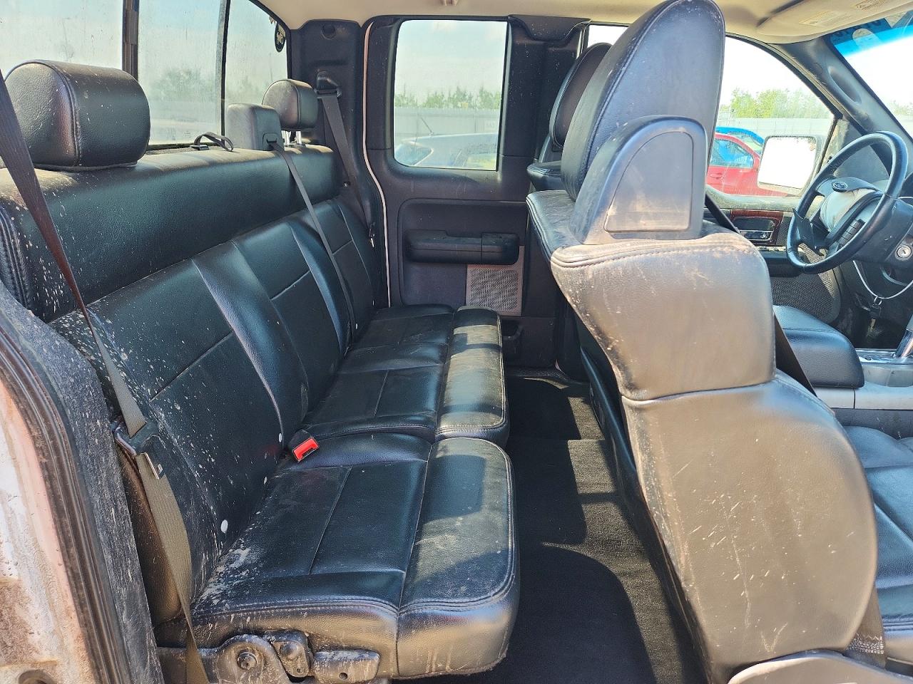 2006 Ford F150 White vin: 1FTPX14526FA96905