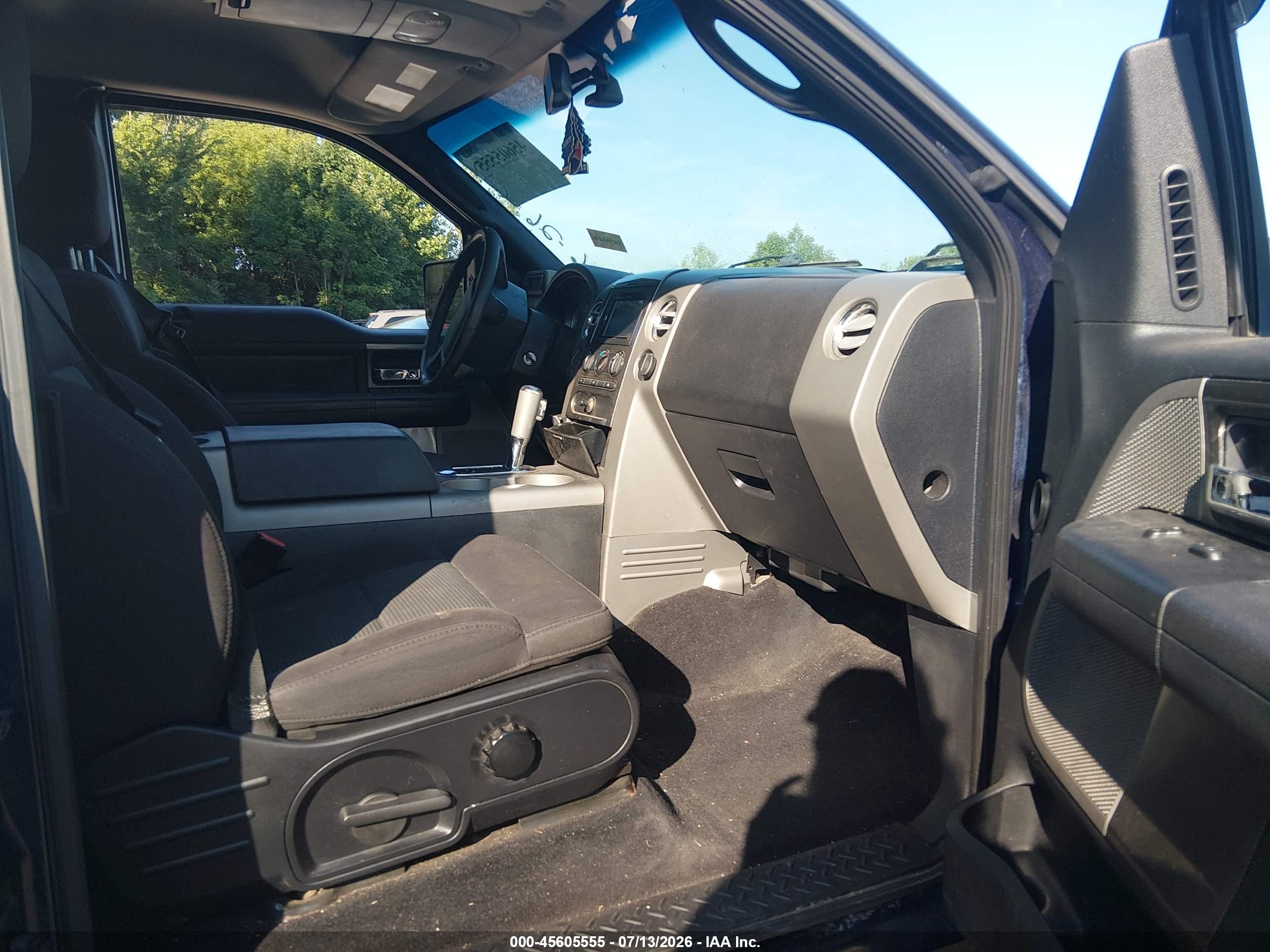 2006 Ford F-150   Blue vin: 1FTPX14526NB75917