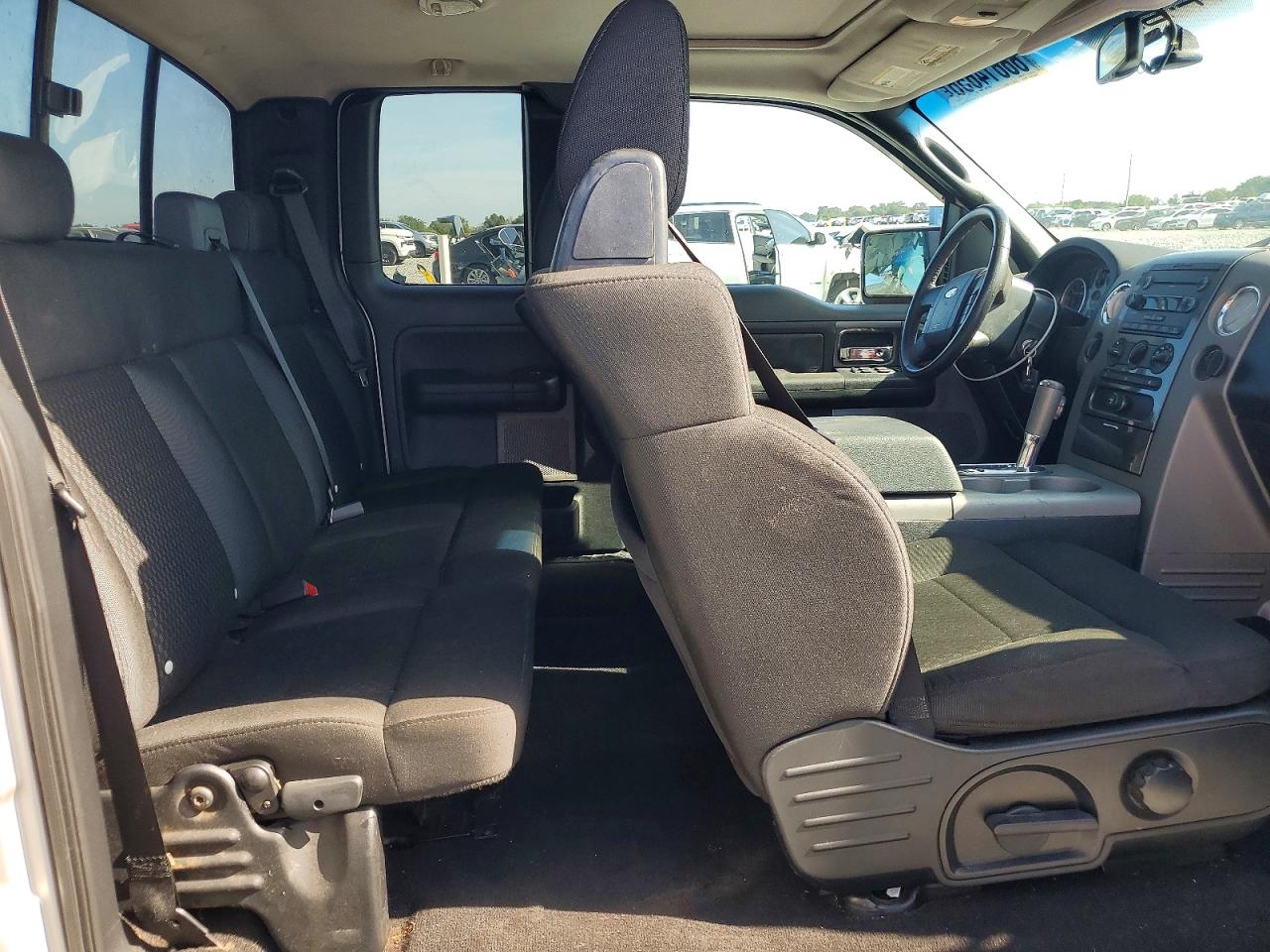 2007 Ford F150 Silver vin: 1FTPX14527NA51583