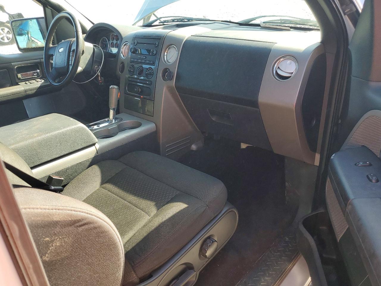 2007 Ford F150 Silver vin: 1FTPX14527NA51583