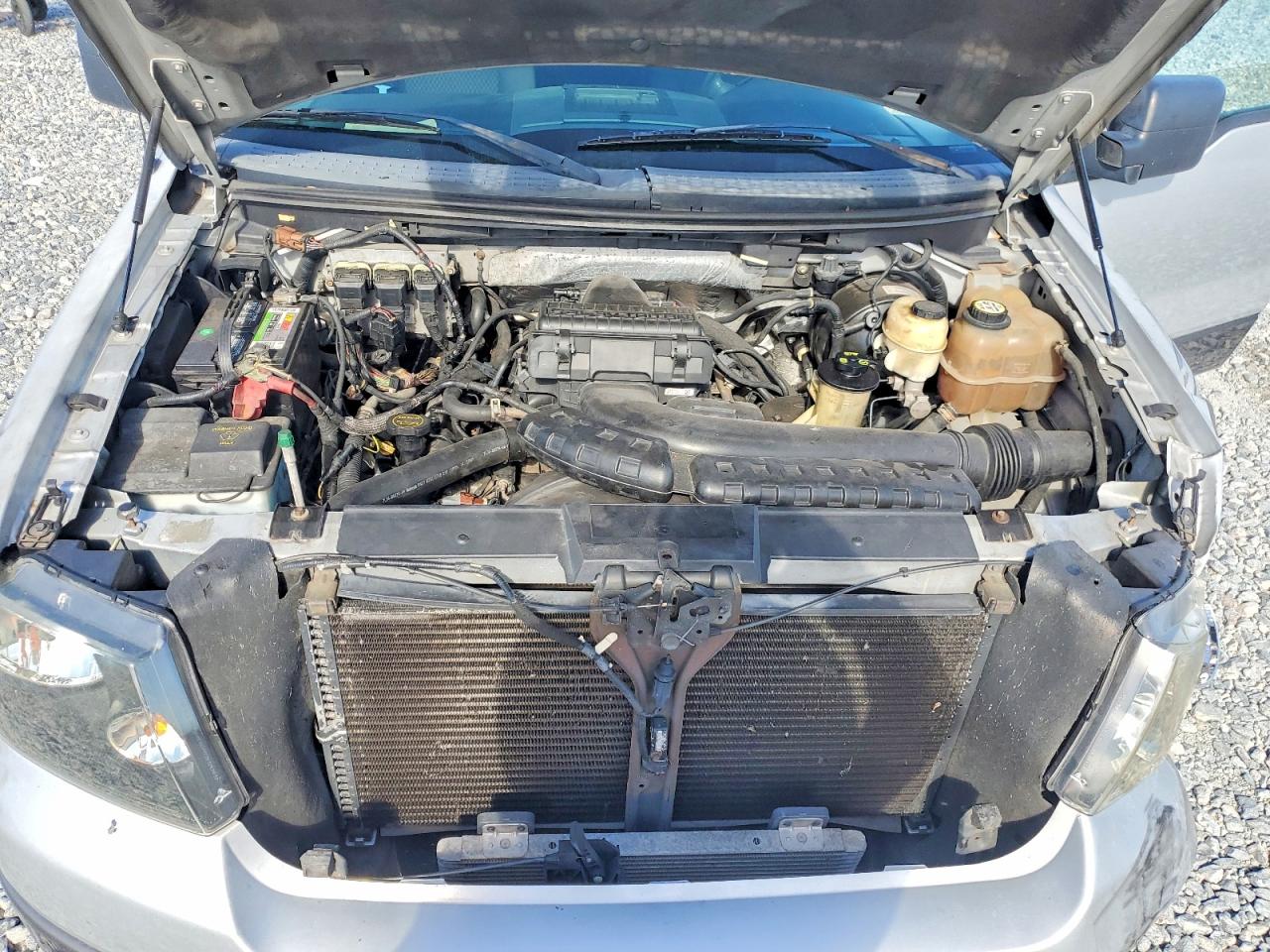 2007 Ford F150 Silver vin: 1FTPX14527NA51583