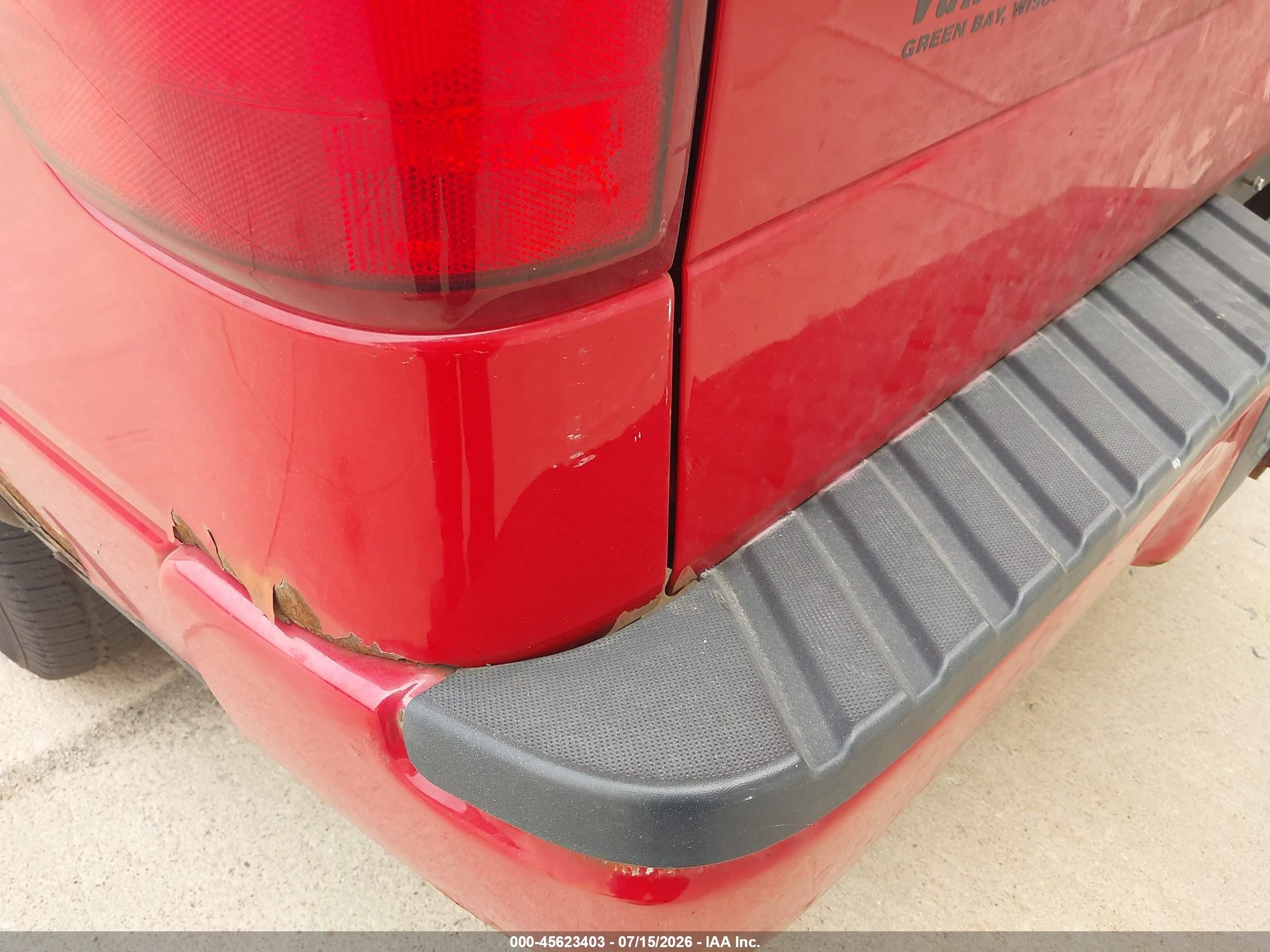 2004 Ford F-150   Красный vin: 1FTPX14534NB42051