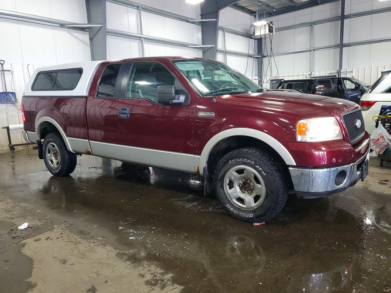2006 Ford F150 Burgundy vin: 1FTPX14536FA15393