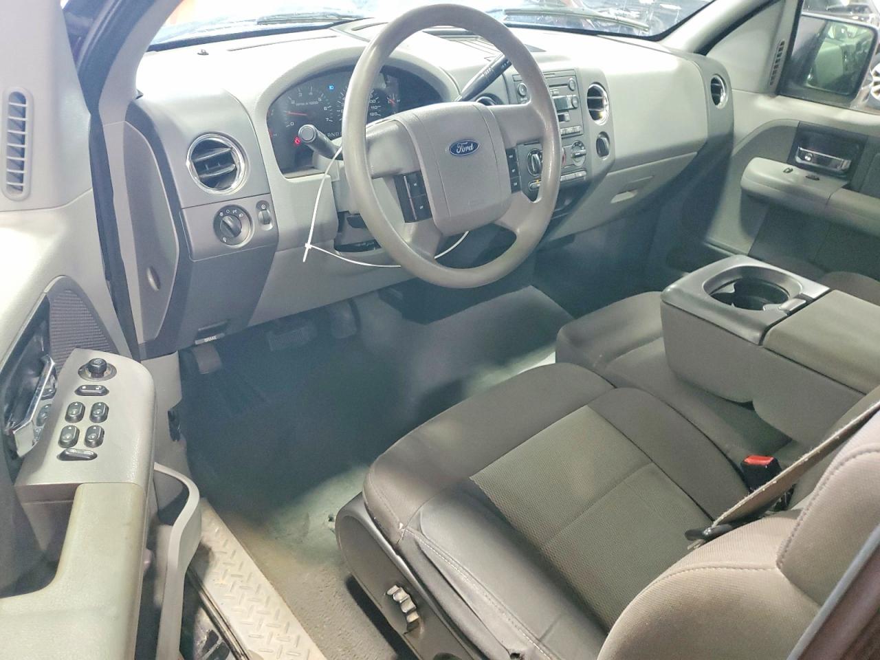 2006 Ford F150 Burgundy vin: 1FTPX14536FA15393