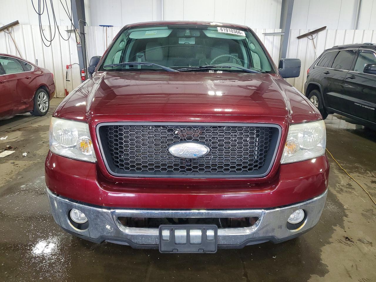 2006 Ford F150 Burgundy vin: 1FTPX14536FA15393
