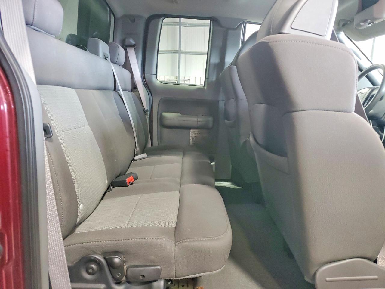 2006 Ford F150 Burgundy vin: 1FTPX14536FA15393