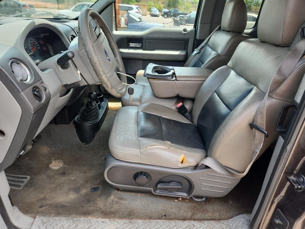 2006 Ford F150 Brown vin: 1FTPX14536FA34509 Damage: Steering Wheel, Worn, Replacement Required