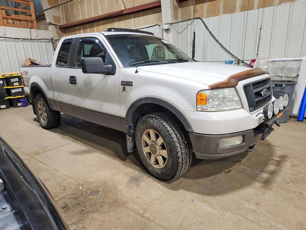 2005 Ford F150 White vin: 1FTPX14545KC08352