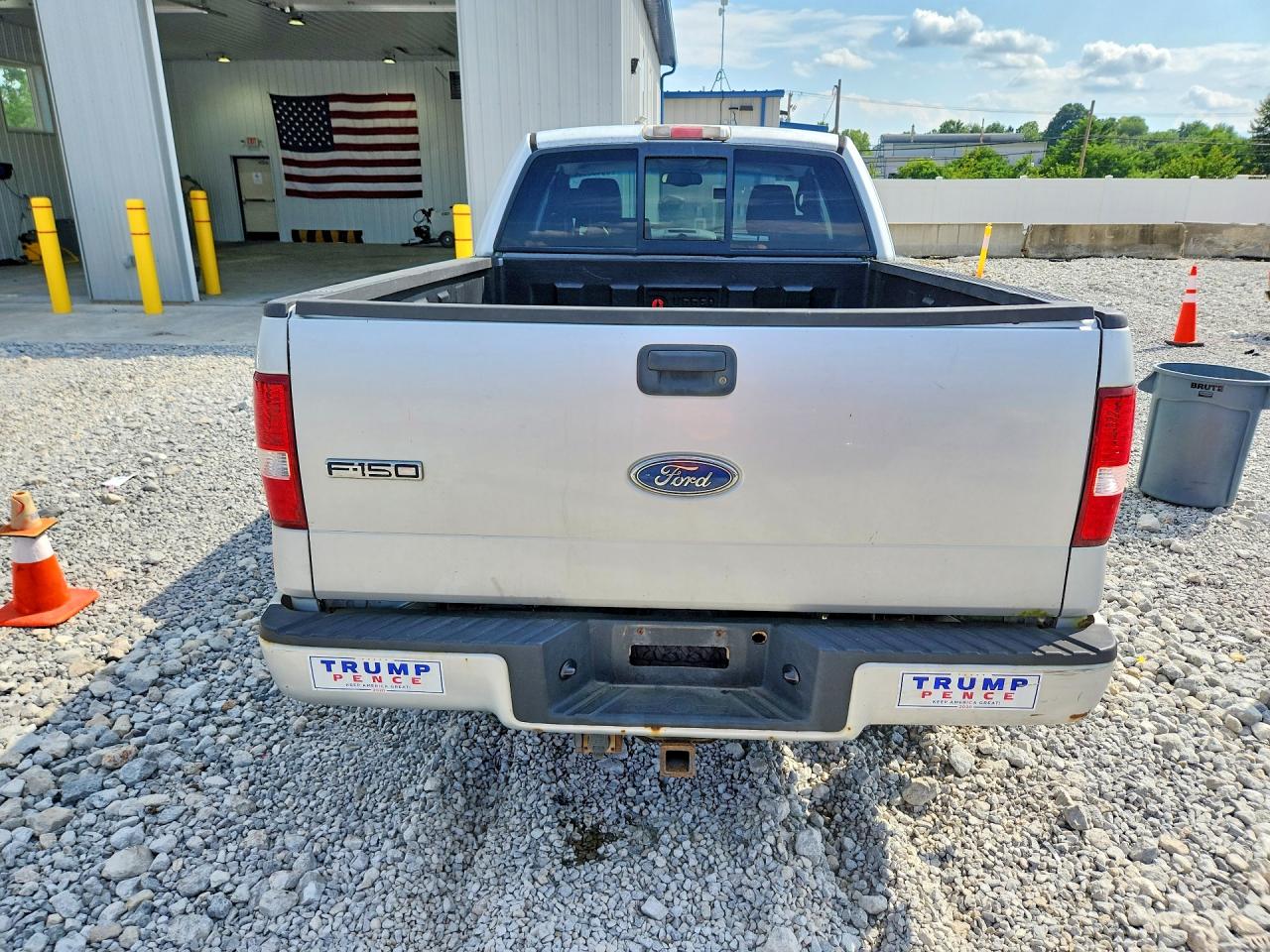 2005 Ford F150 Gray vin: 1FTPX14555NA70867