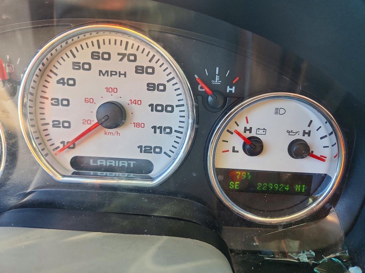 2005 Ford F150 Beige vin: 1FTPX14555NA75244