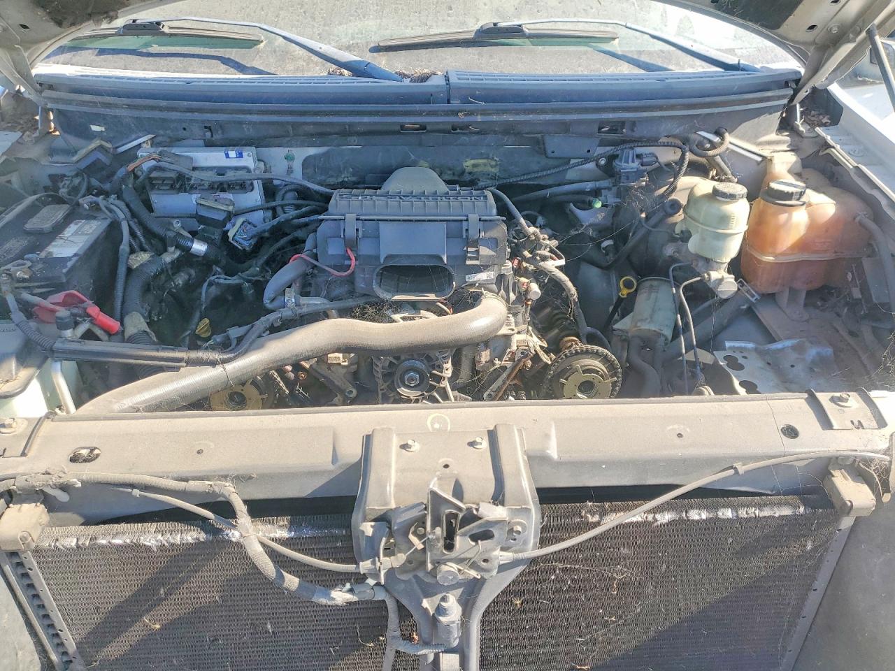 2004 Ford F150 Silver vin: 1FTPX14564NB69342