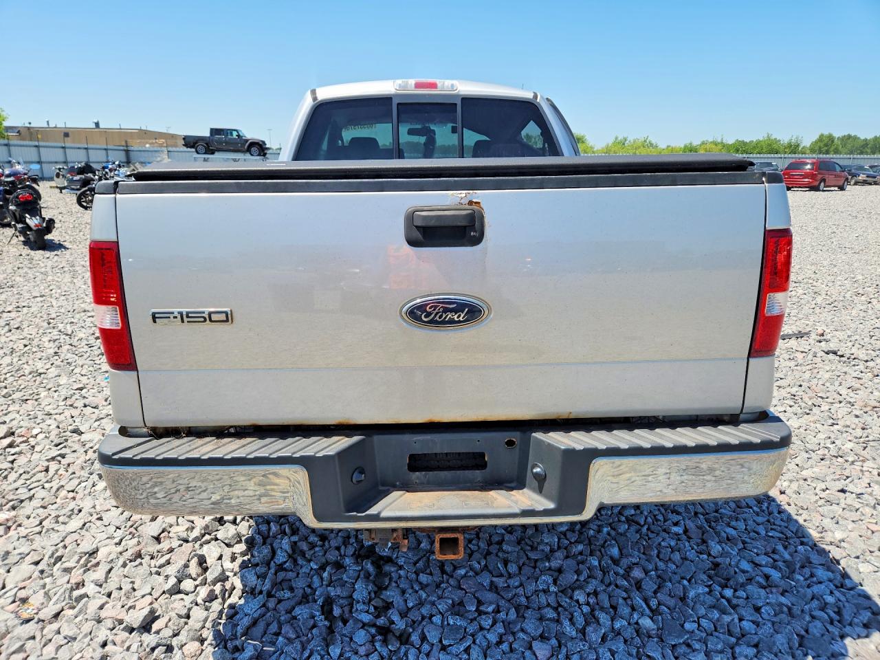 2005 Ford F-150 Silver vin: 1FTPX14565FA24409
