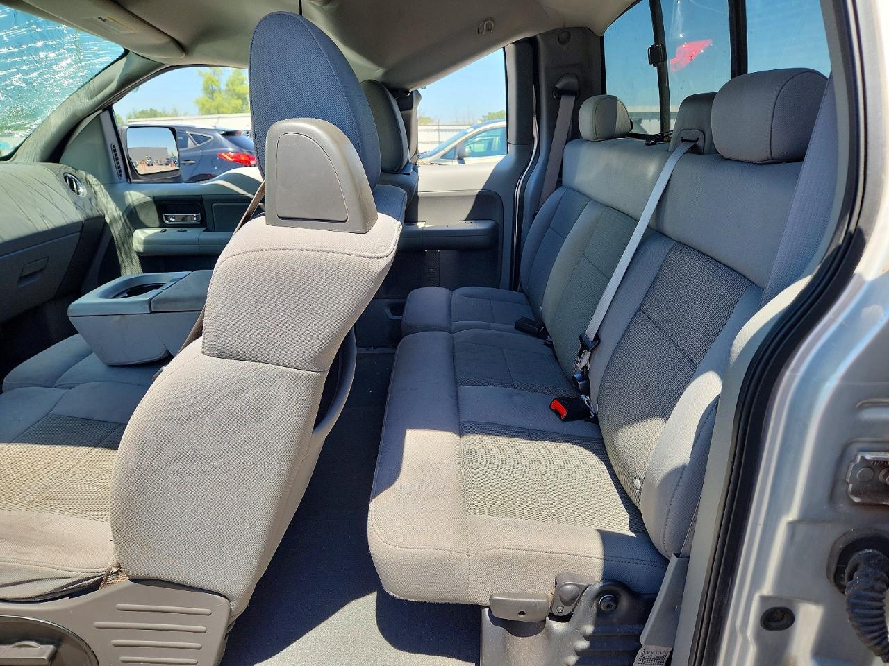 2005 Ford F-150 Silver vin: 1FTPX14565FA24409