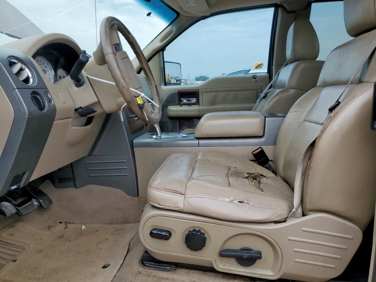 2005 Ford F150 Burgundy vin: 1FTPX14565NA13819