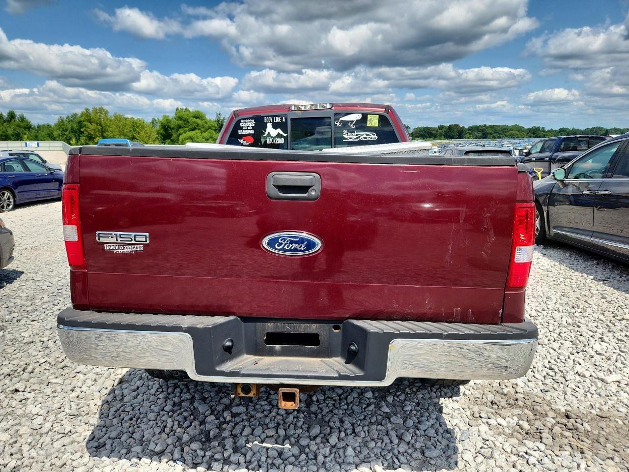 2005 Ford F150 Red vin: 1FTPX14565NA69212