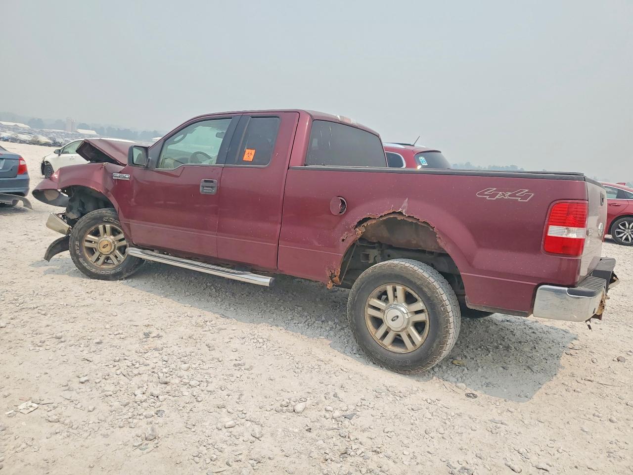 2006 Ford F150 Burgundy vin: 1FTPX14566FB19571