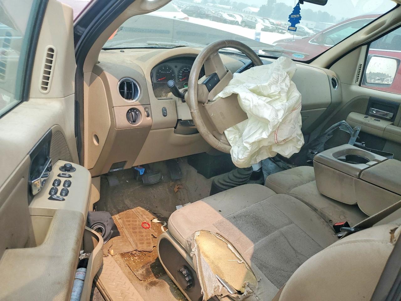 2006 Ford F150 Burgundy vin: 1FTPX14566FB19571