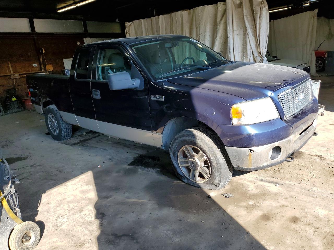2006 Ford F150 Two Tone vin: 1FTPX14566NA72385