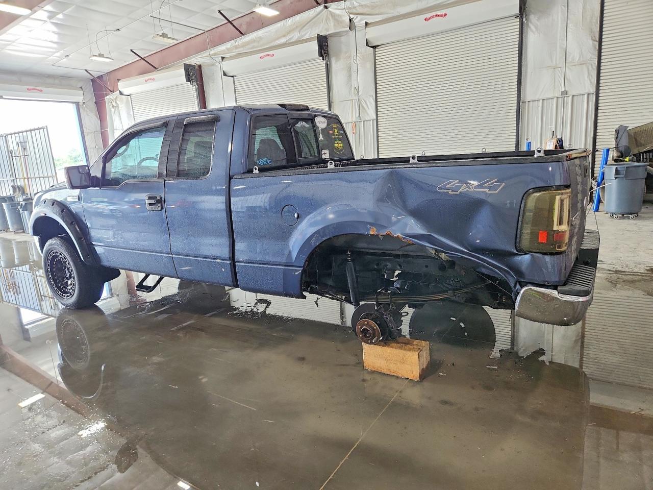 2004 Ford F150 Blue vin: 1FTPX14574NA34628