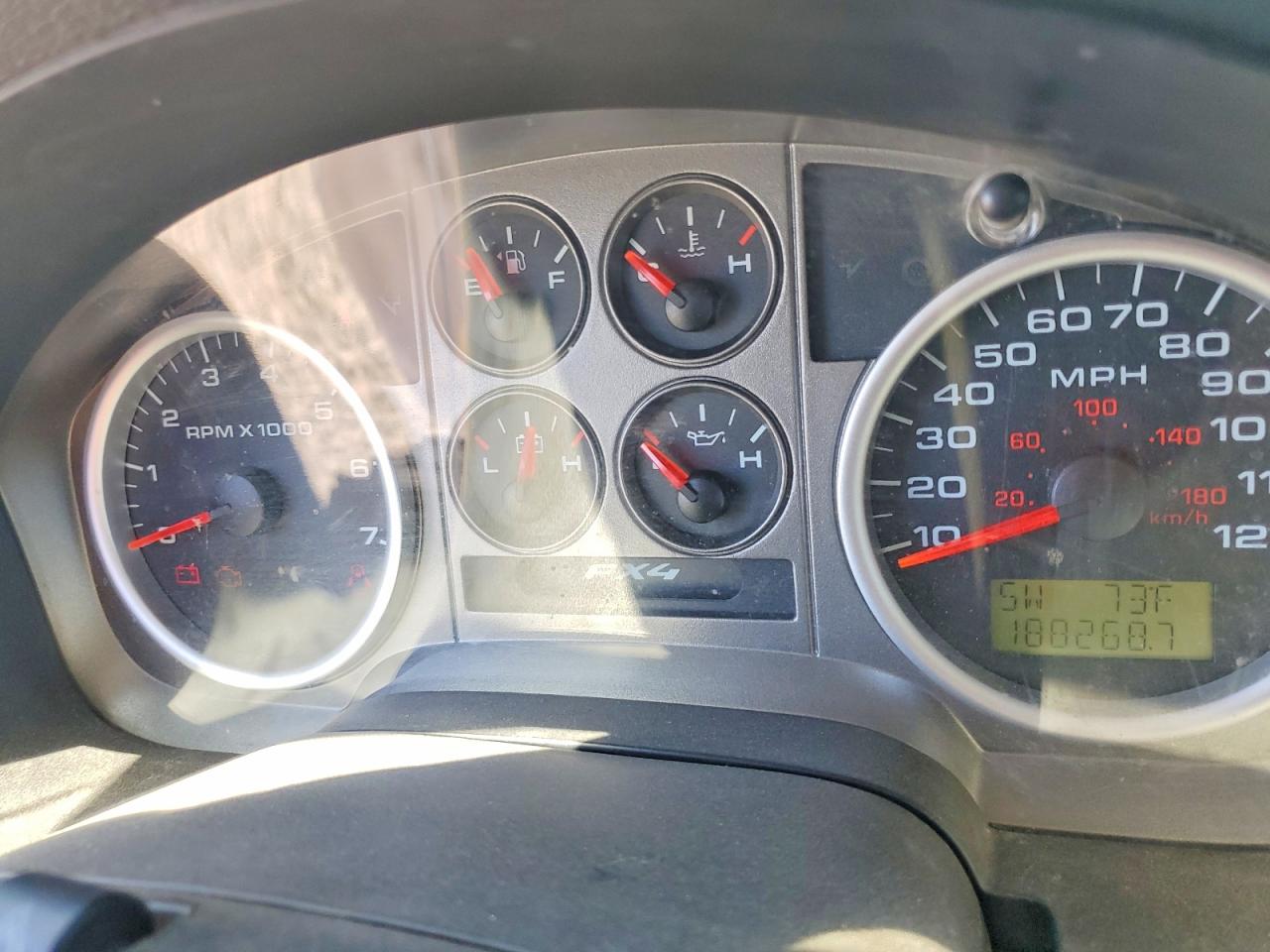 2004 Ford F150 Gray vin: 1FTPX14574NB00501
