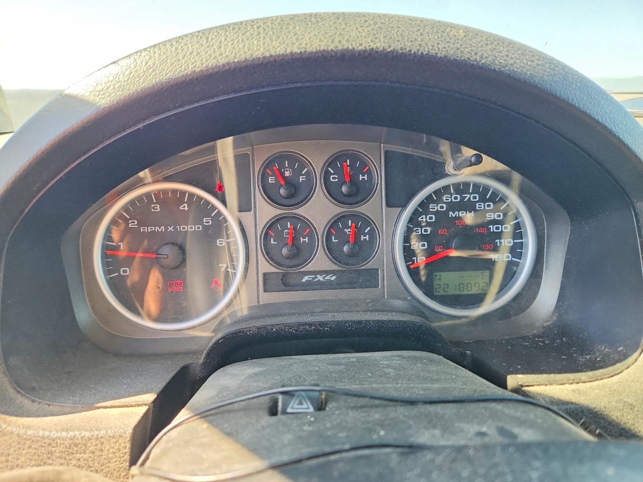 2005 Ford F150 Black vin: 1FTPX14575NB51076