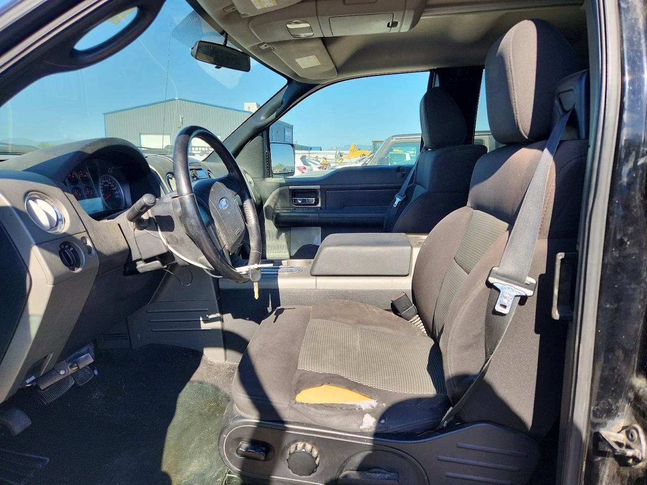 2005 Ford F150 Black vin: 1FTPX14575NB51076