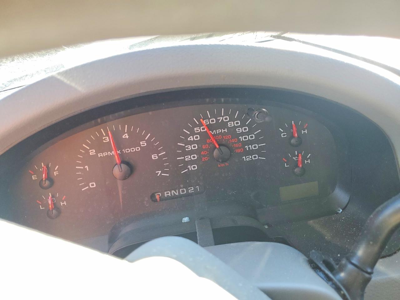 2006 Ford F150 Белый vin: 1FTPX14576FA34562