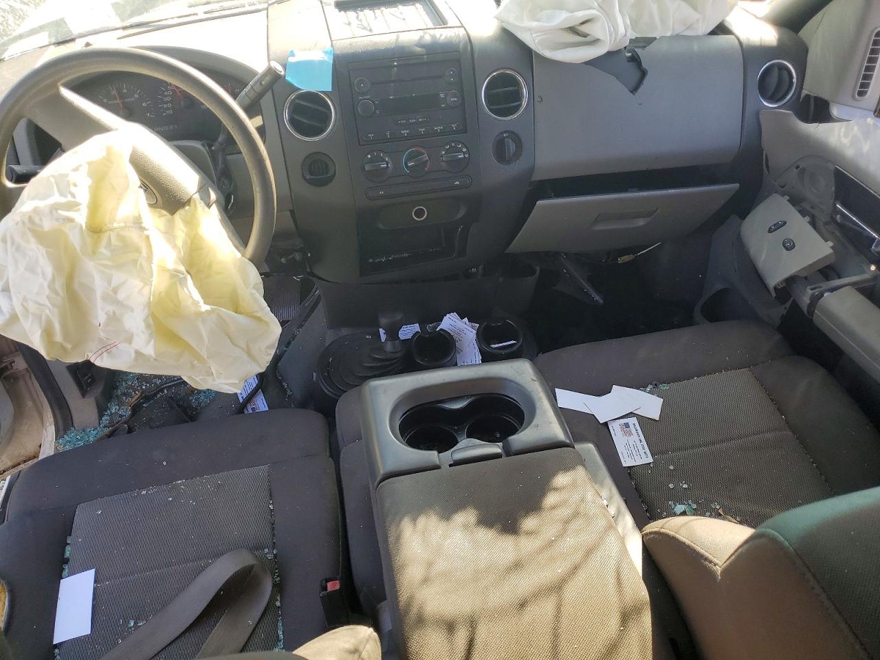 2006 Ford F150 Белый vin: 1FTPX14576FA34562