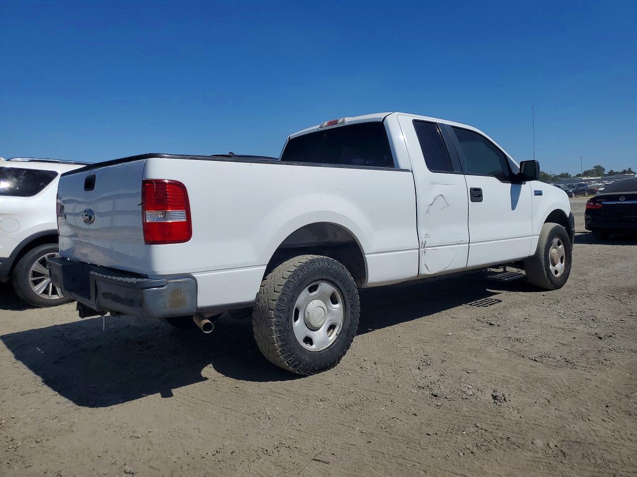 2007 Ford F150 White vin: 1FTPX14577KD20047