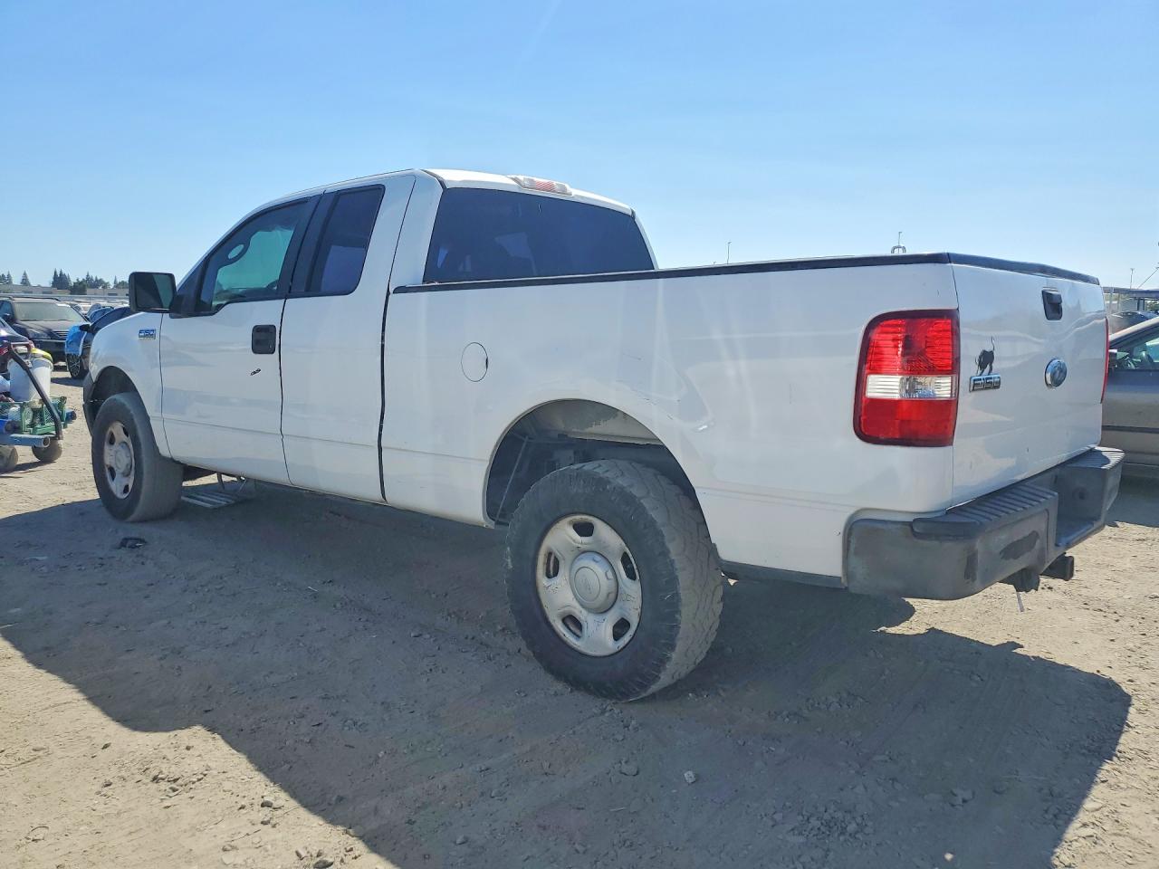 2007 Ford F150 White vin: 1FTPX14577KD20047