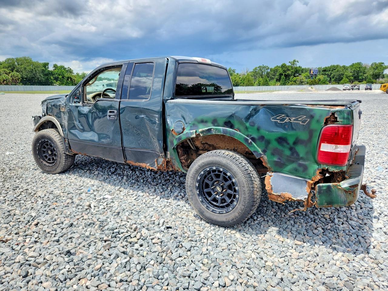 2004 Ford F150 Green vin: 1FTPX14584KD11823
